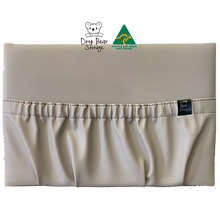 Load image into Gallery viewer, Drop Bear Wide storage pocket in vinyl - Various colors
