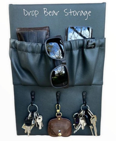 LUXE Triple hook storage pocket in faux leather